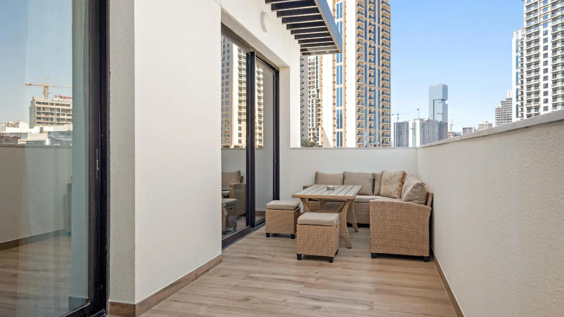 Vayk - Elegant One Bd In Jumeirah Village Circle Dubai 0*,
